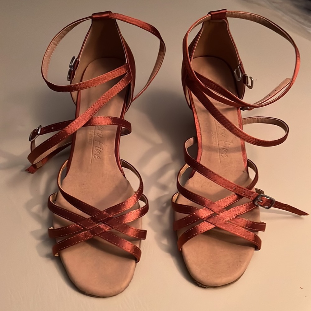 Sz 8 Salsa dancing shoes